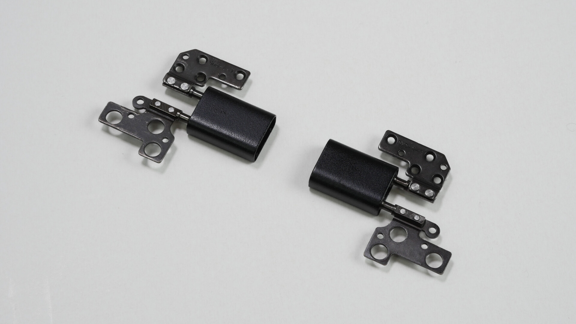 MNT Reform Hinge Pair - Black